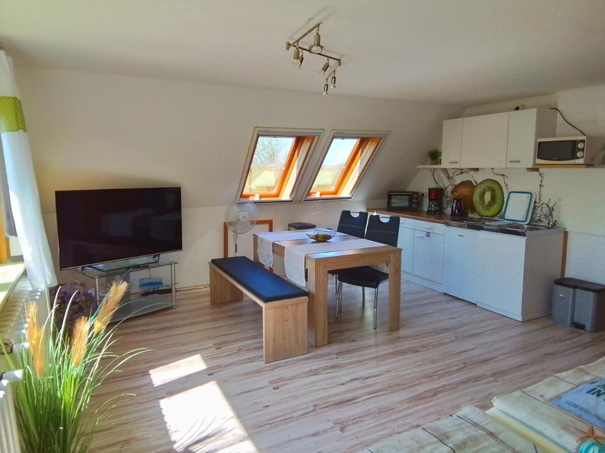 Haus Im Wind Apartment Putbus Bagian luar foto